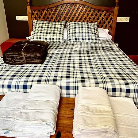 Turisticos Cuirgu Apartamento Felechosa